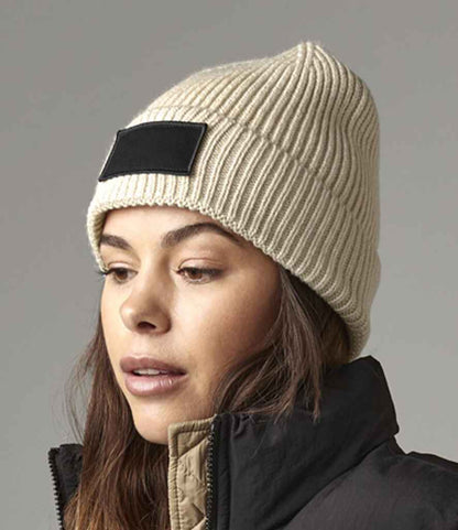 Beechfield Fashion Patch Beanie - Oatmeal/Black (BB442R)
