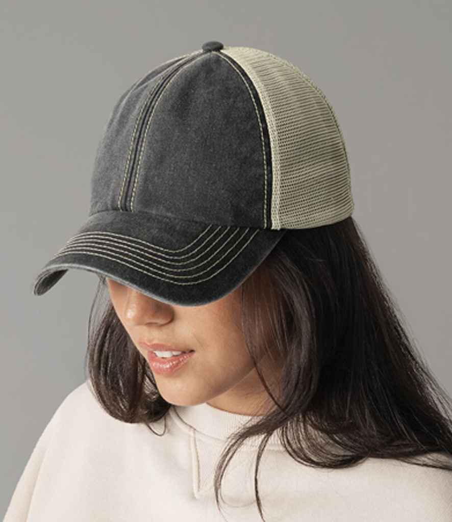 Beechfield 6 Panel Vintage Trucker Cap - Vintage Black/Stone (BB672)