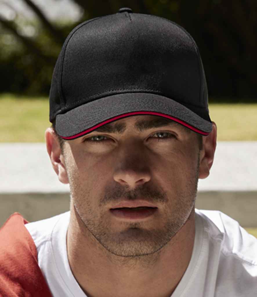 Beechfield EarthAware® Classic Organic Cotton 5 Panel Sandwich Peak Cap - Black/Classic Red (BB825C)