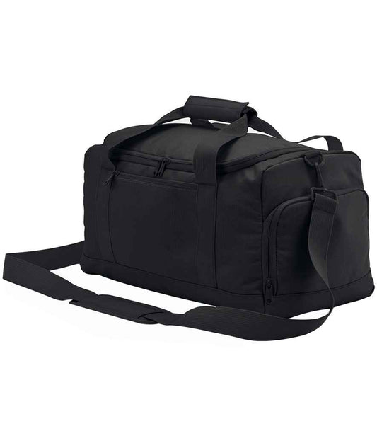 BagBase Small Training Holdall - Black (BG560)