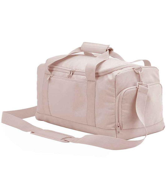BagBase Small Training Holdall - Fresh Pink (BG560)