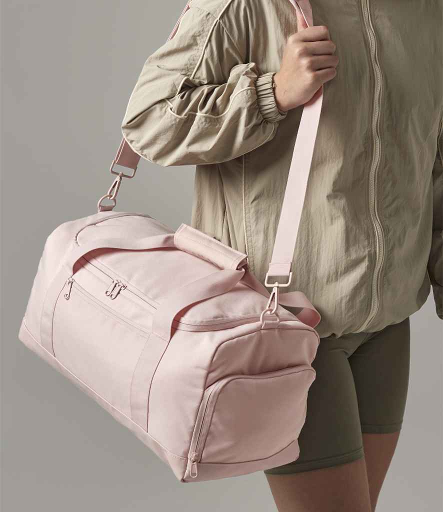 BagBase Small Training Holdall - Fresh Pink (BG560)