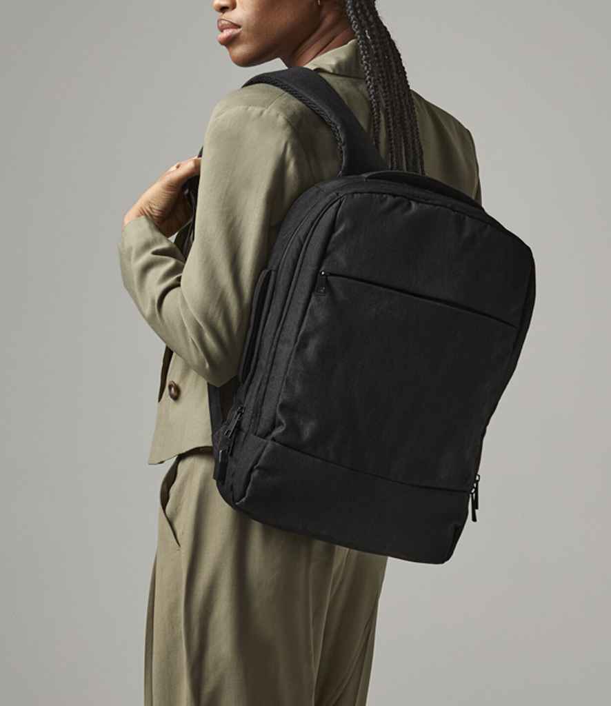 Quadra Q-Tech Charge Convertible Backpack - Black (QD990)